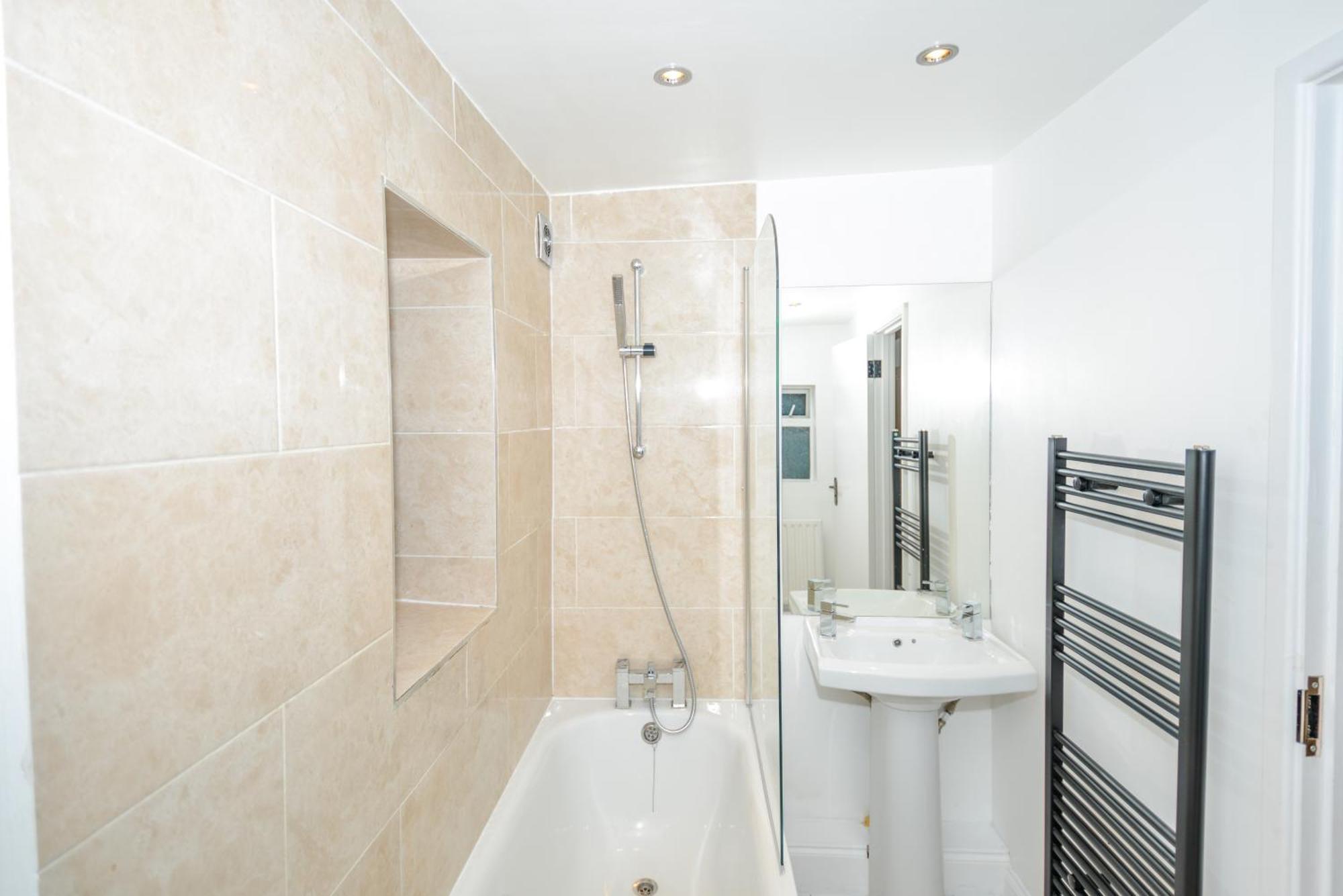 Cosy 1 Bedroom For Small Families Appartamento *